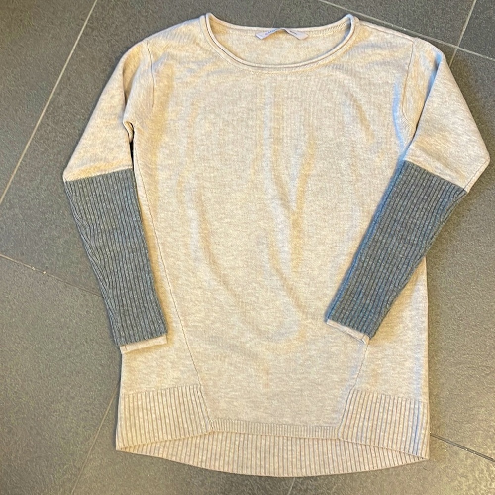 Athleta sweater